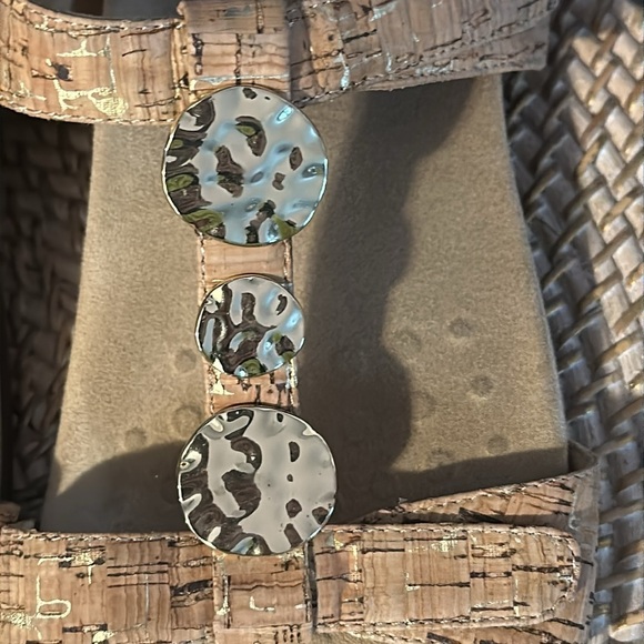 Women’s VIONIC Farra Tan Strappy Orthotic Arch
Support Sandals Size 11 - Picture 3 of 8